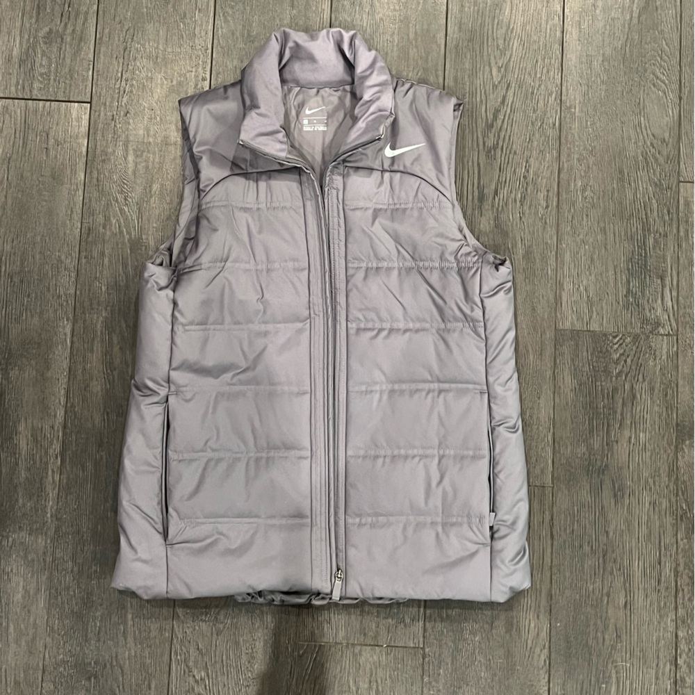 NWOT Grey M Nike Puffer Vest Women size Medium